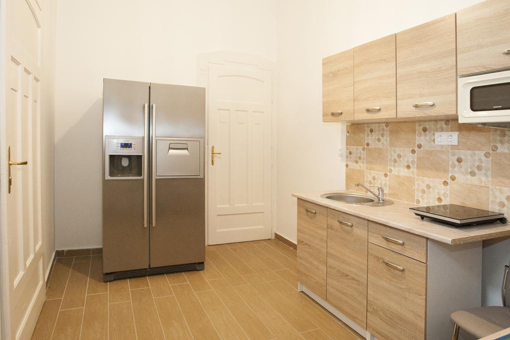 Ariel Studio Close To St. Stephen Basilica Boedapest Buitenkant foto