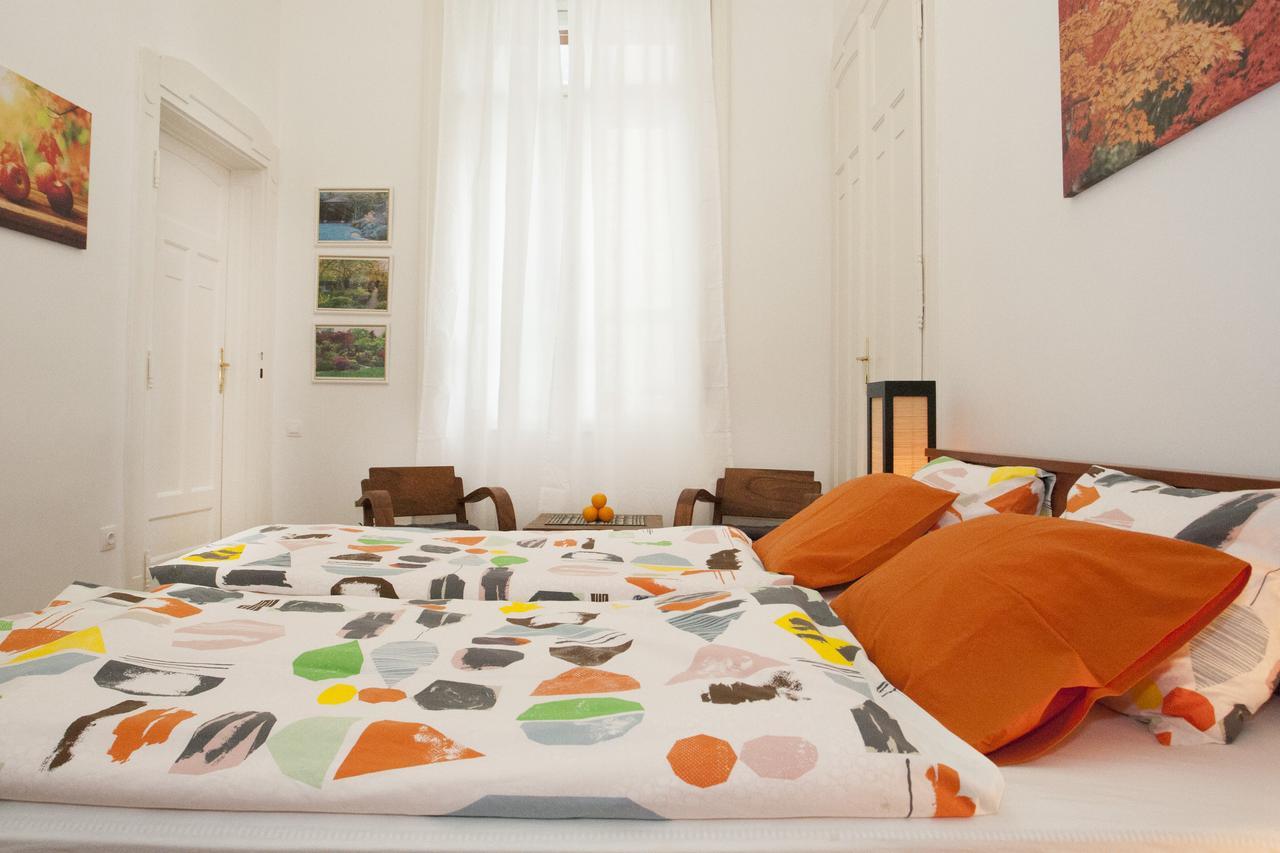 Ariel Studio Close To St. Stephen Basilica Boedapest Buitenkant foto