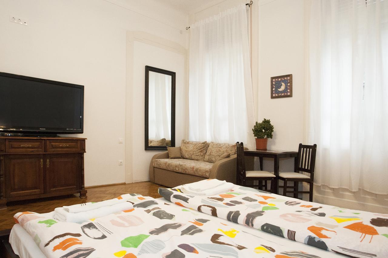 Ariel Studio Close To St. Stephen Basilica Boedapest Buitenkant foto